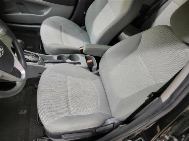 Черный Хендай Акцент, объемом двигателя 1.6 л и пробегом 81 тыс. км за 5500 $, фото 12 на Automoto.ua