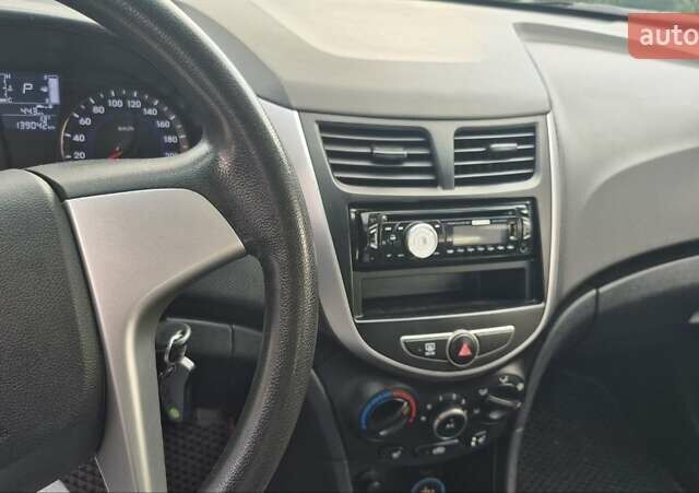 Хендай Акцент 2016 в Коростышеве на Automoto.ua Черный Хендай Акцент, объемом двигателя 1.4 л и пробегом 140 тыс. км за 8900 $, фото 9 на Automoto.ua