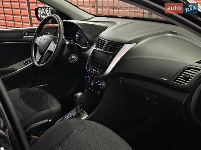 Чорний Хендай Акцент, об'ємом двигуна 1.4 л та пробігом 10 тис. км за 12900 $, фото 32 на Automoto.ua