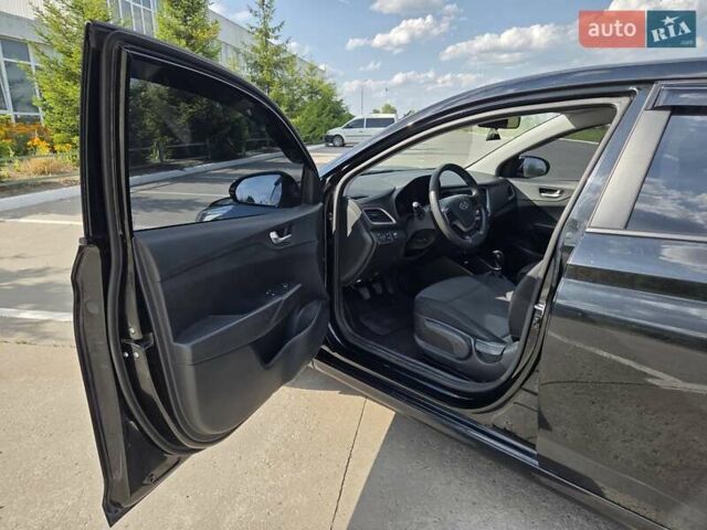 Чорний Хендай Акцент, об'ємом двигуна 1.4 л та пробігом 111 тис. км за 11500 $, фото 10 на Automoto.ua