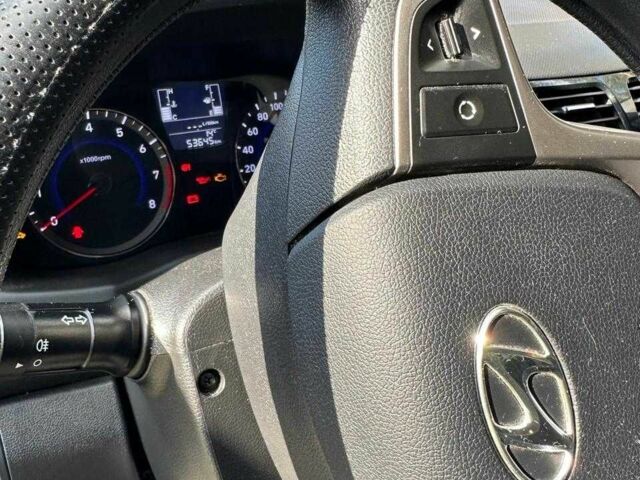 Черный Хендай Акцент, объемом двигателя 1.4 л и пробегом 53 тыс. км за 11500 $, фото 5 на Automoto.ua