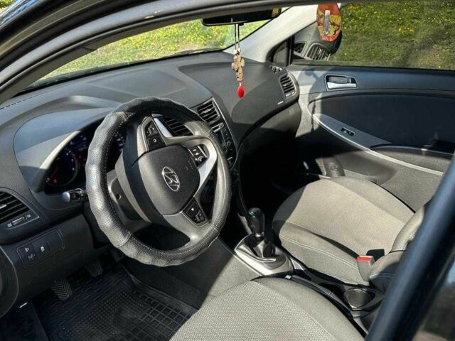 Черный Хендай Акцент, объемом двигателя 1.4 л и пробегом 53 тыс. км за 11500 $, фото 6 на Automoto.ua