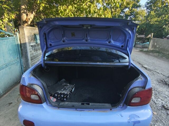 Фиолетовый Хендай Акцент, объемом двигателя 1.3 л и пробегом 315 тыс. км за 1000 $, фото 2 на Automoto.ua