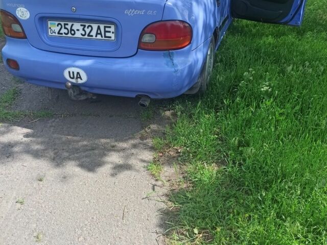 Фиолетовый Хендай Акцент, объемом двигателя 1.5 л и пробегом 355 тыс. км за 1350 $, фото 1 на Automoto.ua