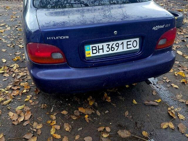 Фиолетовый Хендай Акцент, объемом двигателя 1.5 л и пробегом 120 тыс. км за 1300 $, фото 2 на Automoto.ua
