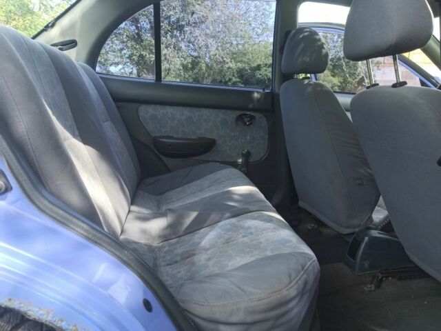 Фиолетовый Хендай Акцент, объемом двигателя 1.5 л и пробегом 355 тыс. км за 1350 $, фото 4 на Automoto.ua