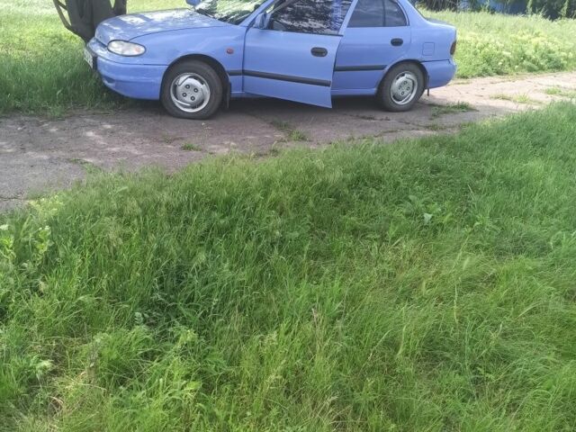 Фиолетовый Хендай Акцент, объемом двигателя 1.5 л и пробегом 355 тыс. км за 1350 $, фото 8 на Automoto.ua