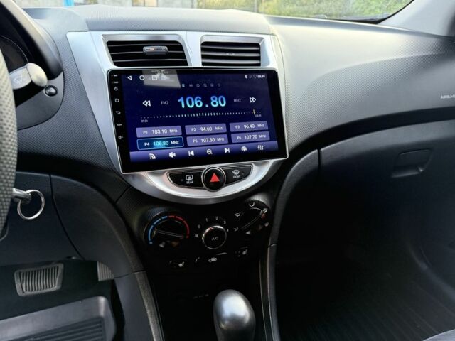 Фиолетовый Хендай Акцент, объемом двигателя 0 л и пробегом 124 тыс. км за 8450 $, фото 4 на Automoto.ua