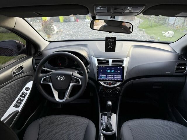 Фиолетовый Хендай Акцент, объемом двигателя 0 л и пробегом 124 тыс. км за 8450 $, фото 5 на Automoto.ua