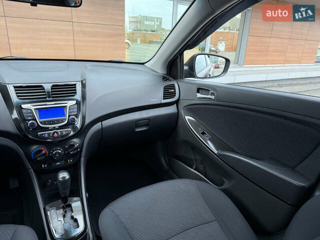 Фіолетовий Хендай Акцент, об'ємом двигуна 1.4 л та пробігом 147 тис. км за 9500 $, фото 22 на Automoto.ua