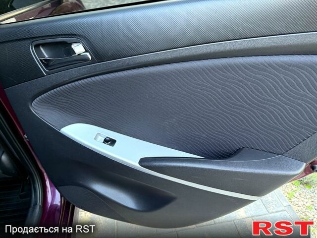 Фиолетовый Хендай Акцент, объемом двигателя 1.6 л и пробегом 124 тыс. км за 8450 $, фото 7 на Automoto.ua