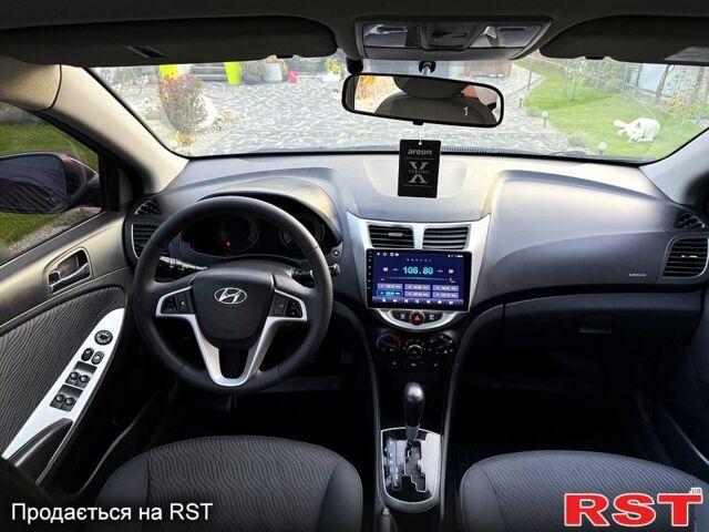 Фиолетовый Хендай Акцент, объемом двигателя 1.6 л и пробегом 124 тыс. км за 8450 $, фото 4 на Automoto.ua