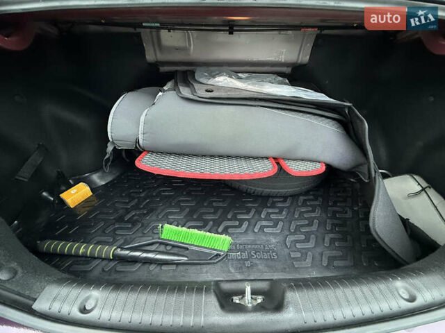 Фіолетовий Хендай Акцент, об'ємом двигуна 1.4 л та пробігом 147 тис. км за 9500 $, фото 42 на Automoto.ua