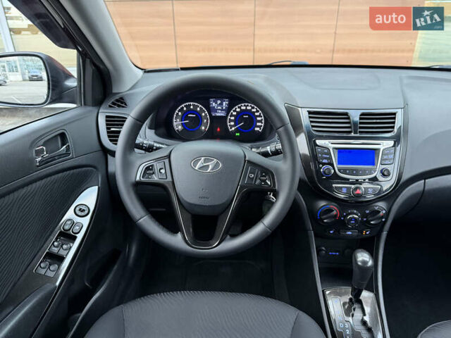 Фіолетовий Хендай Акцент, об'ємом двигуна 1.4 л та пробігом 147 тис. км за 9500 $, фото 19 на Automoto.ua