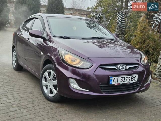 Фиолетовый Хендай Акцент, объемом двигателя 1.4 л и пробегом 178 тыс. км за 7600 $, фото 4 на Automoto.ua