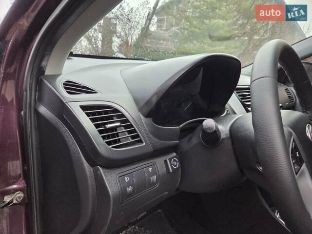 Фиолетовый Хендай Акцент, объемом двигателя 1.4 л и пробегом 178 тыс. км за 7600 $, фото 28 на Automoto.ua
