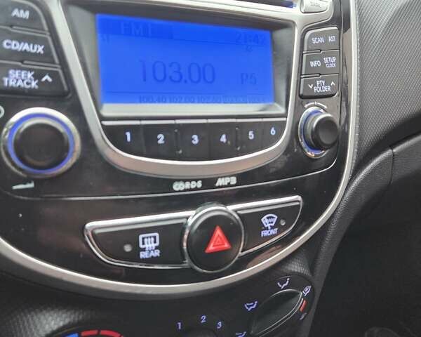 Фиолетовый Хендай Акцент, объемом двигателя 1.4 л и пробегом 178 тыс. км за 7600 $, фото 20 на Automoto.ua