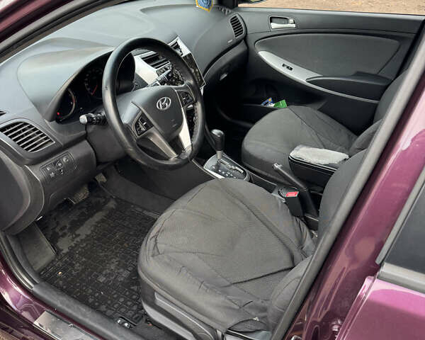 Фиолетовый Хендай Акцент, объемом двигателя 1.6 л и пробегом 129 тыс. км за 9200 $, фото 11 на Automoto.ua