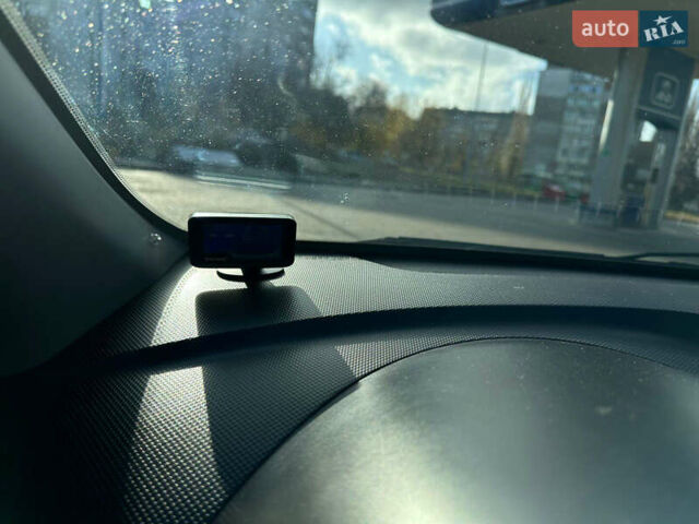 Фиолетовый Хендай Акцент, объемом двигателя 1.4 л и пробегом 166 тыс. км за 8999 $, фото 16 на Automoto.ua