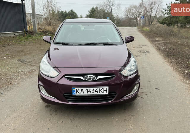 Фиолетовый Хендай Акцент, объемом двигателя 1.4 л и пробегом 145 тыс. км за 7000 $, фото 15 на Automoto.ua