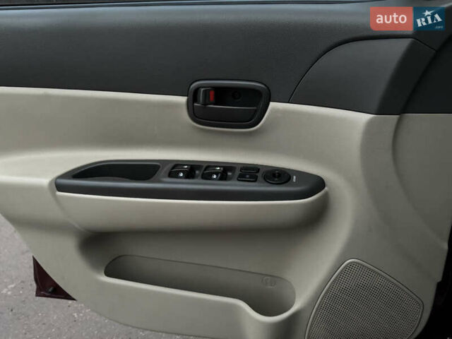 Коричневый Хендай Акцент, объемом двигателя 1.4 л и пробегом 298 тыс. км за 3600 $, фото 8 на Automoto.ua