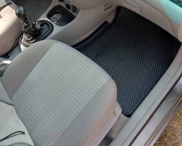 Коричневый Хендай Акцент, объемом двигателя 1.4 л и пробегом 100 тыс. км за 5499 $, фото 7 на Automoto.ua