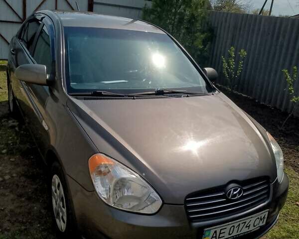 Коричневый Хендай Акцент, объемом двигателя 1.4 л и пробегом 100 тыс. км за 5499 $, фото 17 на Automoto.ua