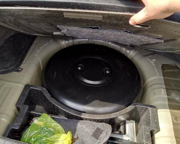 Коричневый Хендай Акцент, объемом двигателя 1.4 л и пробегом 100 тыс. км за 5499 $, фото 5 на Automoto.ua