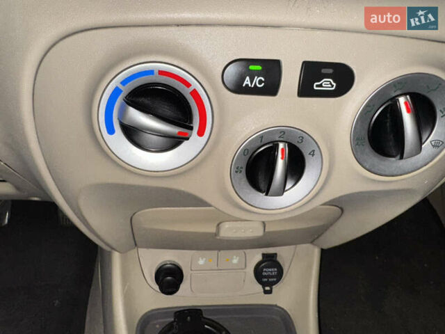 Коричневый Хендай Акцент, объемом двигателя 1.4 л и пробегом 298 тыс. км за 3600 $, фото 6 на Automoto.ua