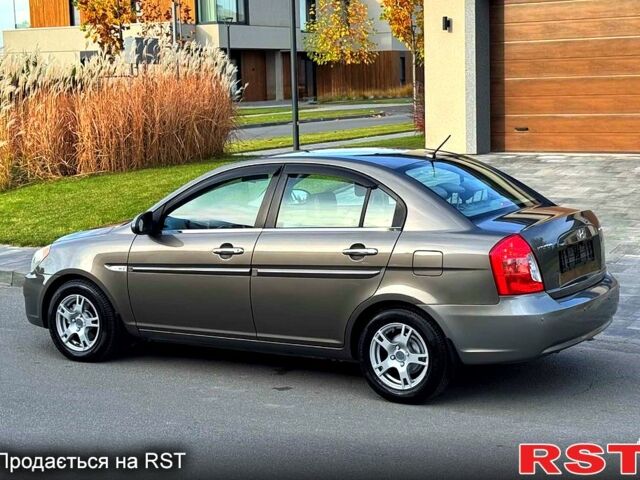 Коричневый Хендай Акцент, объемом двигателя 1.6 л и пробегом 92 тыс. км за 7500 $, фото 3 на Automoto.ua