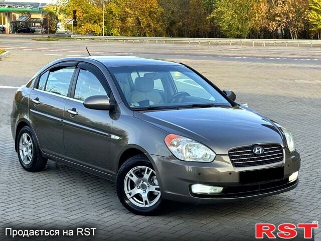 Коричневый Хендай Акцент, объемом двигателя 1.6 л и пробегом 92 тыс. км за 7500 $, фото 4 на Automoto.ua