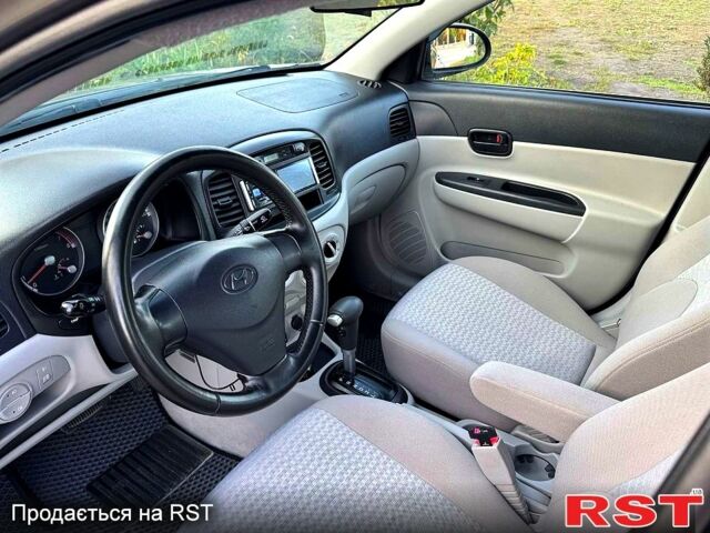 Коричневый Хендай Акцент, объемом двигателя 1.6 л и пробегом 92 тыс. км за 7500 $, фото 5 на Automoto.ua