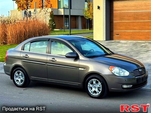 Коричневый Хендай Акцент, объемом двигателя 1.6 л и пробегом 92 тыс. км за 7500 $, фото 1 на Automoto.ua