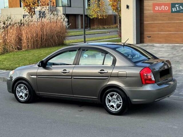 Коричневый Хендай Акцент, объемом двигателя 1.6 л и пробегом 92 тыс. км за 7500 $, фото 2 на Automoto.ua
