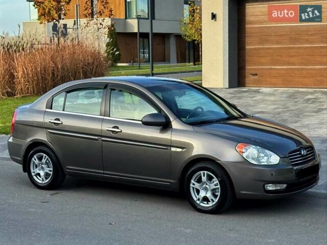 Коричневый Хендай Акцент, объемом двигателя 1.6 л и пробегом 92 тыс. км за 7500 $, фото 1 на Automoto.ua