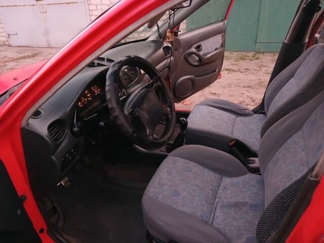 Красный Хендай Акцент, объемом двигателя 1.5 л и пробегом 348 тыс. км за 1500 $, фото 9 на Automoto.ua