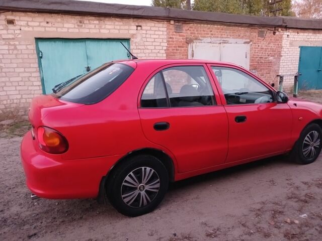 Красный Хендай Акцент, объемом двигателя 1.5 л и пробегом 348 тыс. км за 1500 $, фото 4 на Automoto.ua