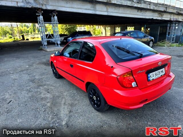 Красный Хендай Акцент, объемом двигателя 1.3 л и пробегом 380 тыс. км за 2250 $, фото 2 на Automoto.ua