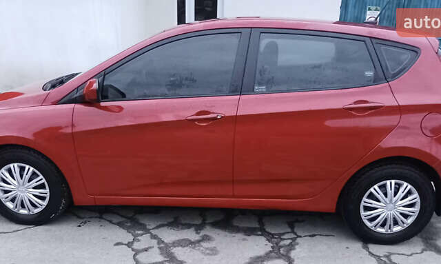 Червоний Хендай Акцент, об'ємом двигуна 1.6 л та пробігом 180 тис. км за 6500 $, фото 8 на Automoto.ua
