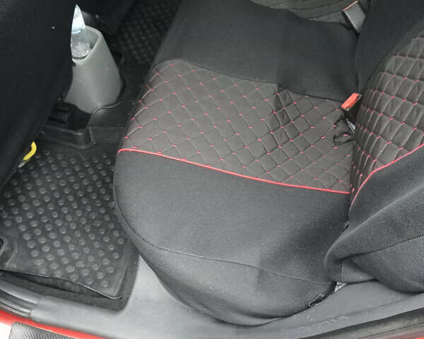 Червоний Хендай Акцент, об'ємом двигуна 1.6 л та пробігом 180 тис. км за 6500 $, фото 22 на Automoto.ua