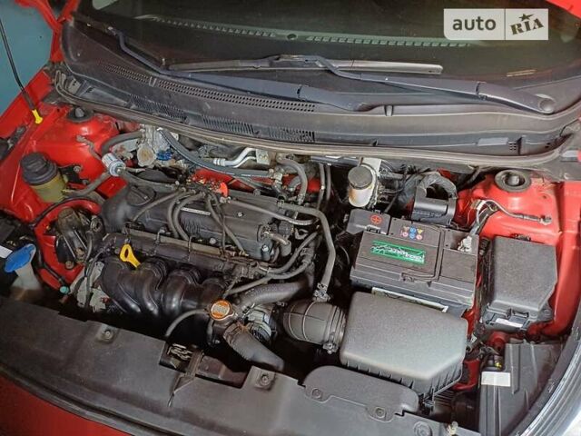 Красный Хендай Акцент, объемом двигателя 1.4 л и пробегом 101 тыс. км за 7700 $, фото 1 на Automoto.ua