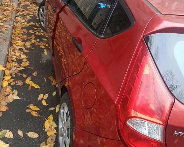 Красный Хендай Акцент, объемом двигателя 1.4 л и пробегом 27 тыс. км за 8500 $, фото 6 на Automoto.ua