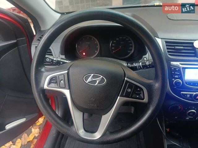 Красный Хендай Акцент, объемом двигателя 1.4 л и пробегом 27 тыс. км за 8500 $, фото 10 на Automoto.ua