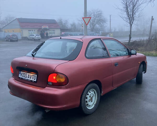 Червоний Хендай Акцент, об'ємом двигуна 1.4 л та пробігом 230 тис. км за 1750 $, фото 3 на Automoto.ua