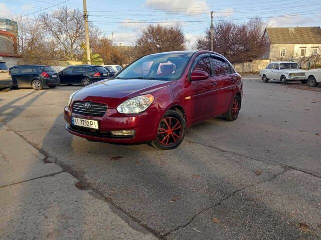 Красный Хендай Акцент, объемом двигателя 1.6 л и пробегом 255 тыс. км за 5600 $, фото 5 на Automoto.ua