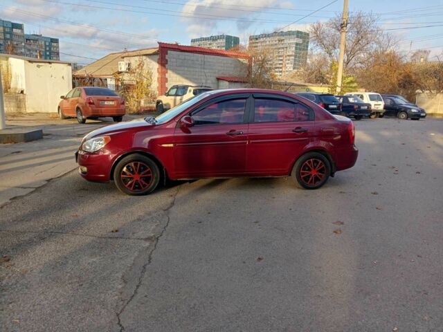 Красный Хендай Акцент, объемом двигателя 1.6 л и пробегом 255 тыс. км за 5600 $, фото 9 на Automoto.ua