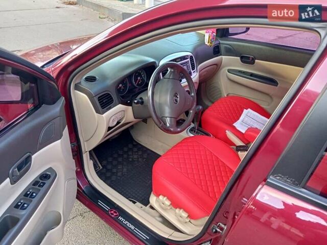 Красный Хендай Акцент, объемом двигателя 1.6 л и пробегом 255 тыс. км за 5600 $, фото 15 на Automoto.ua