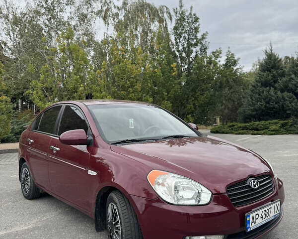 Червоний Хендай Акцент, об'ємом двигуна 1.6 л та пробігом 135 тис. км за 5550 $, фото 2 на Automoto.ua