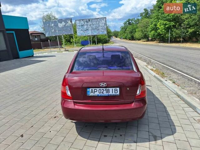 Красный Хендай Акцент, объемом двигателя 1.4 л и пробегом 258 тыс. км за 5200 $, фото 17 на Automoto.ua