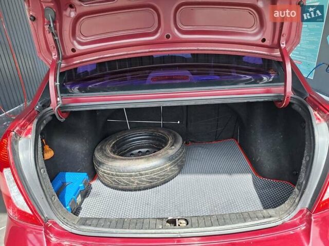 Красный Хендай Акцент, объемом двигателя 1.4 л и пробегом 258 тыс. км за 5200 $, фото 16 на Automoto.ua